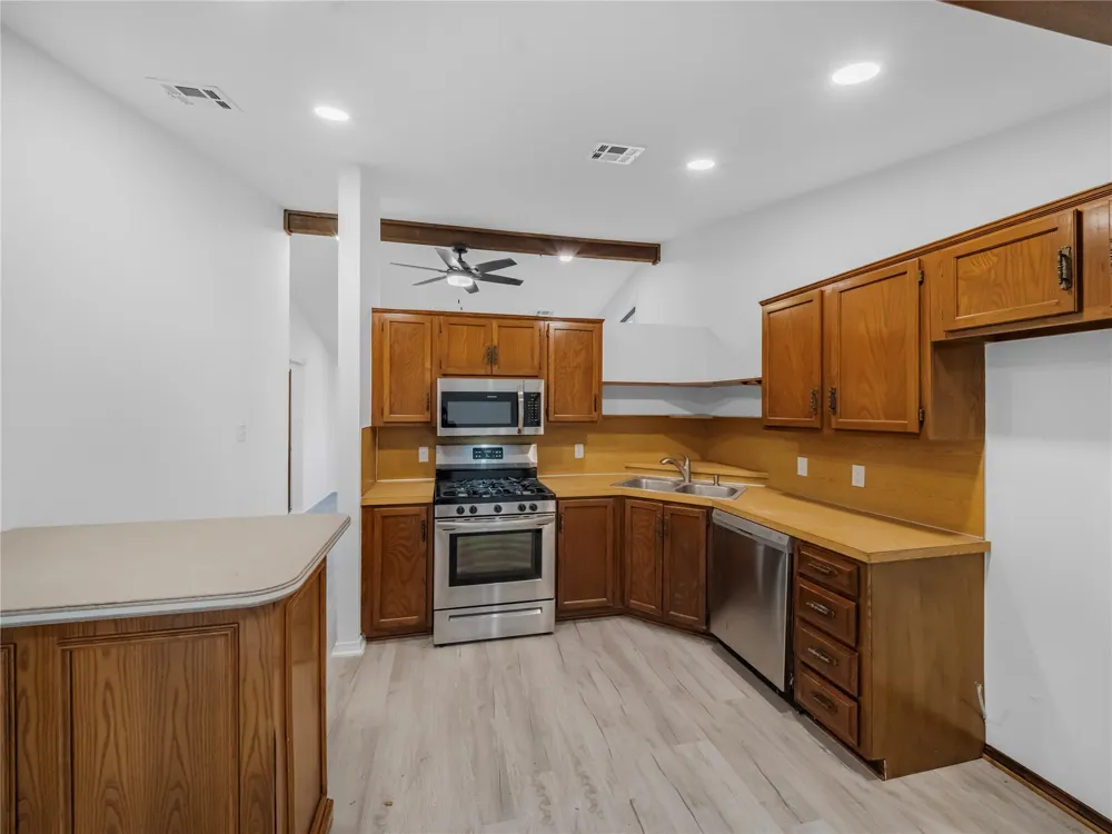 17703 S Tacoma Street Mounds, OK 74047