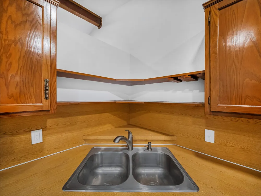 17703 S Tacoma Street Mounds, OK 74047