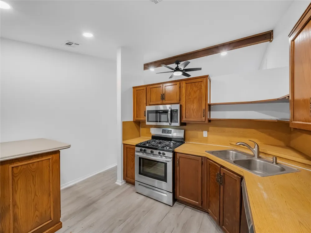 17703 S Tacoma Street Mounds, OK 74047