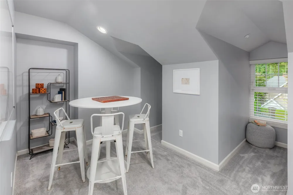 17019 NE 118th Way Redmond, WA 98052