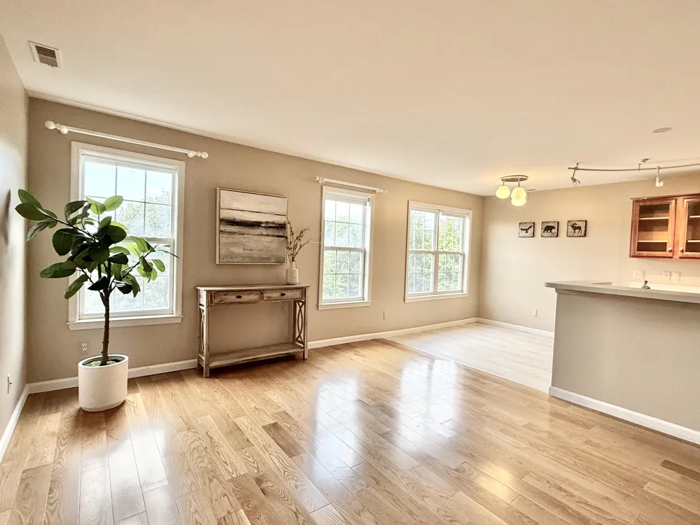 2737 Barclay Way Ann Arbor City, MI 48105