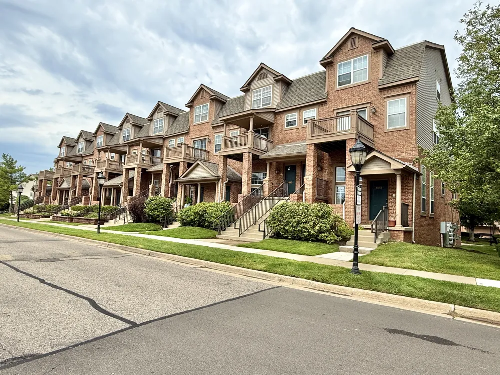 2737 Barclay Way Ann Arbor City, MI 48105
