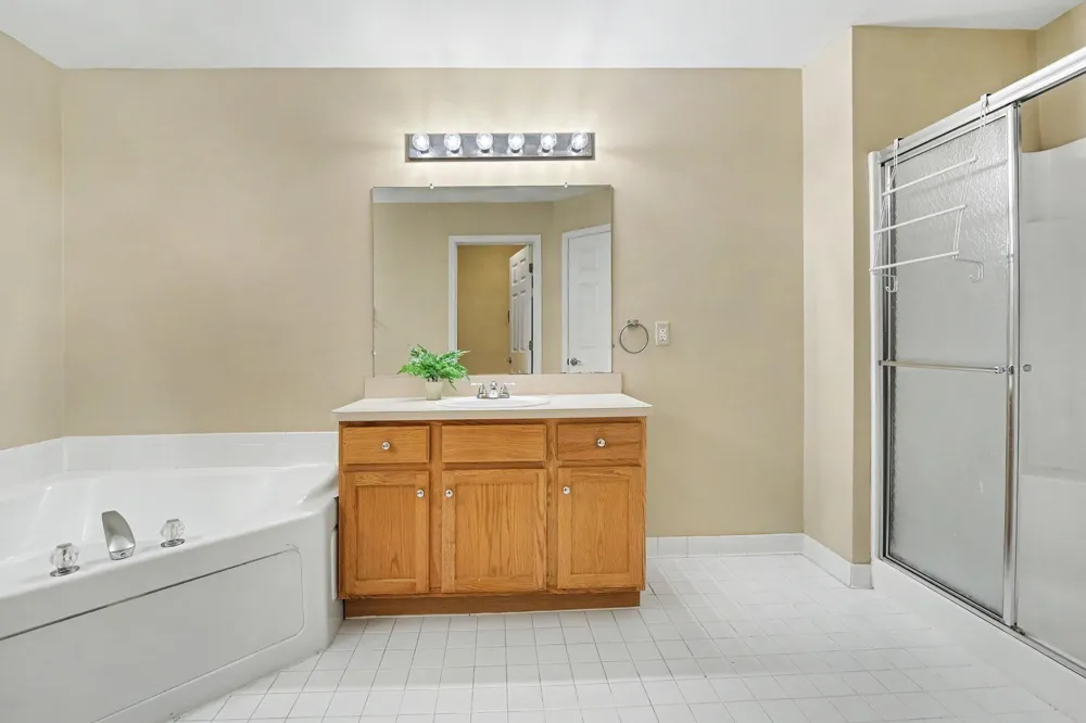 2737 Barclay Way Ann Arbor City, MI 48105