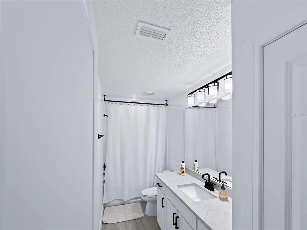 5194 NORTHERN FLICKER DRIVE St Cloud, FL 34771