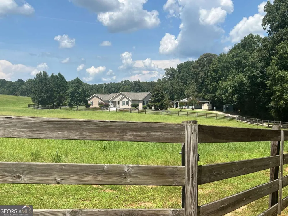 849 Floyd RD Danielsville, GA 30633