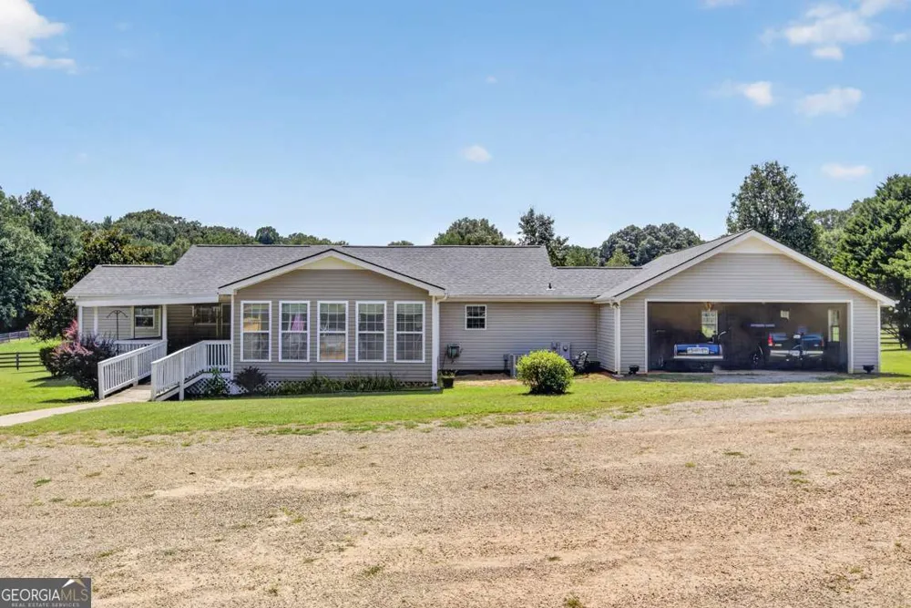 849 Floyd RD Danielsville, GA 30633