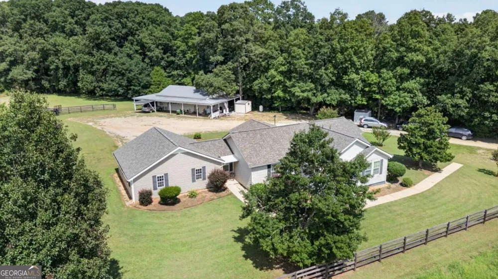 849 Floyd RD Danielsville, GA 30633