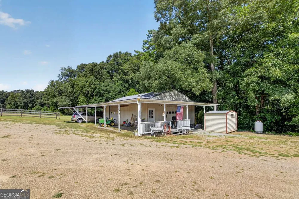 849 Floyd RD Danielsville, GA 30633