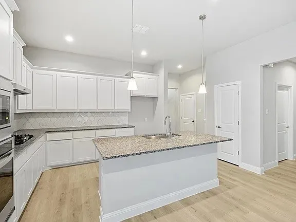 2169 Knightsbridge Road Argyle, TX 76226