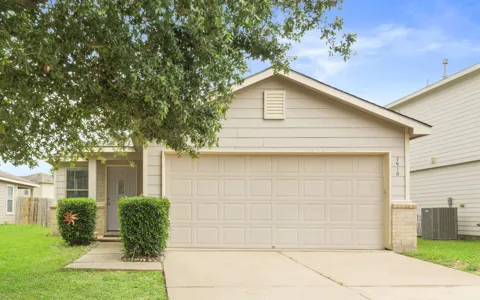7910 Buffalo View Lane