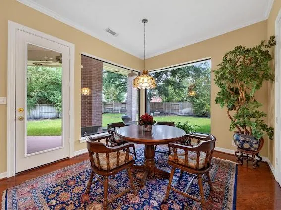 24602 W Kingscrest Circle Spring, TX 77389