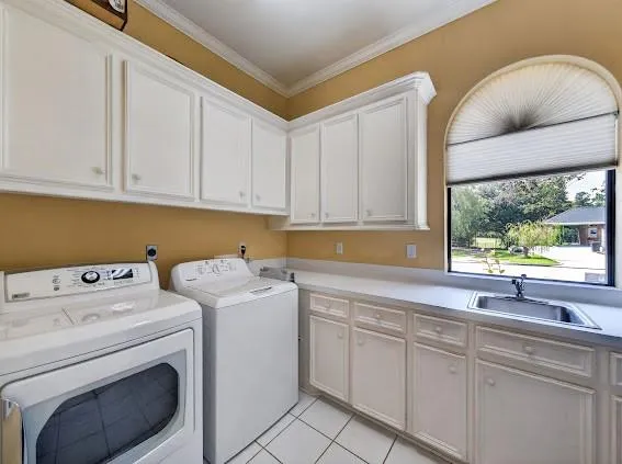 24602 W Kingscrest Circle Spring, TX 77389