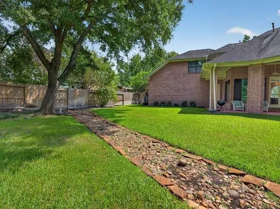 24602 W Kingscrest Circle Spring, TX 77389