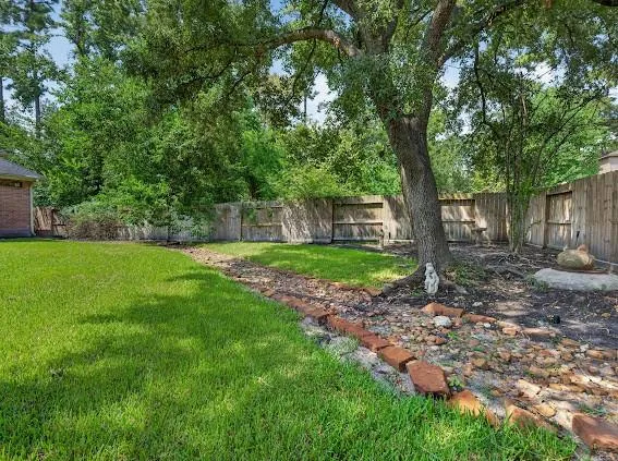 24602 W Kingscrest Circle Spring, TX 77389