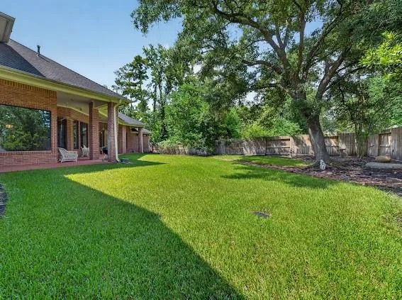 24602 W Kingscrest Circle Spring, TX 77389