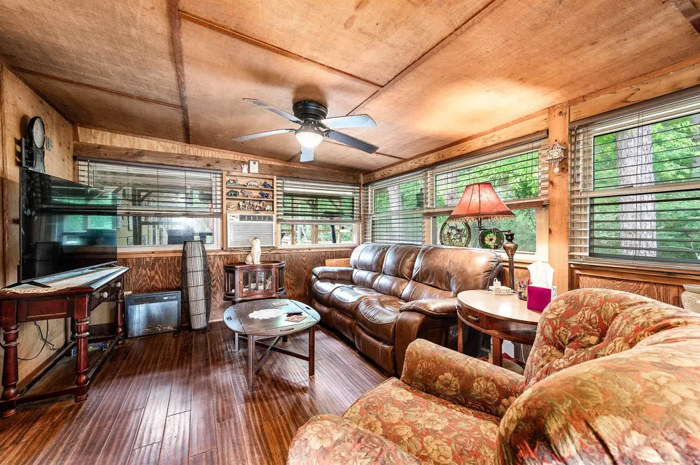 100 Magnolia Place Coldspring, TX 77331
