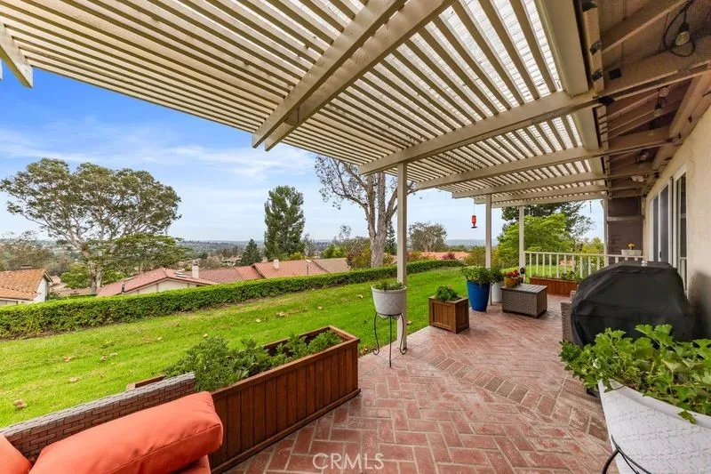 28032 Calle Casal Mission Viejo, CA 92692