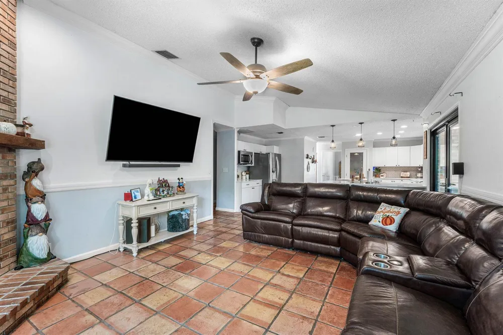 18429 Sycamore Drive W Loxahatchee, FL 33470