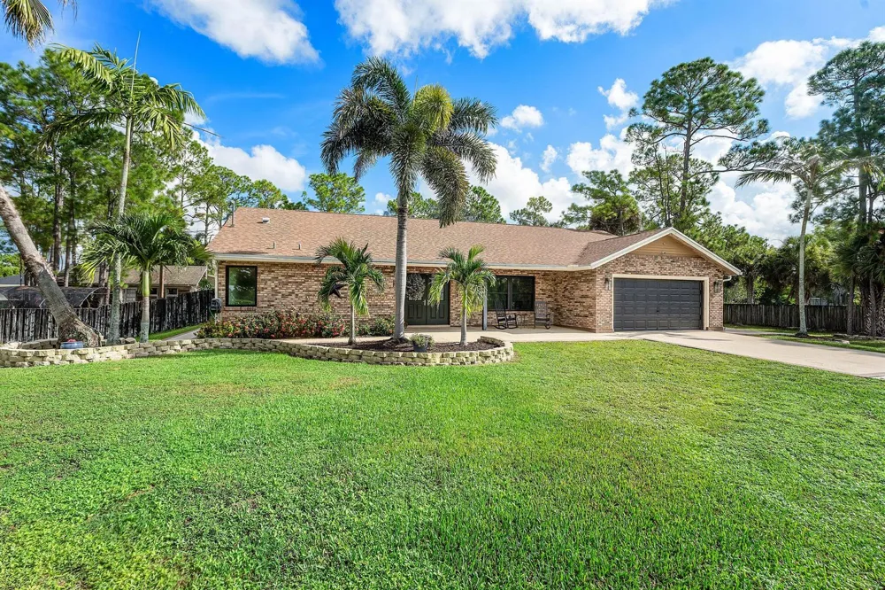 18429 Sycamore Drive W Loxahatchee, FL 33470