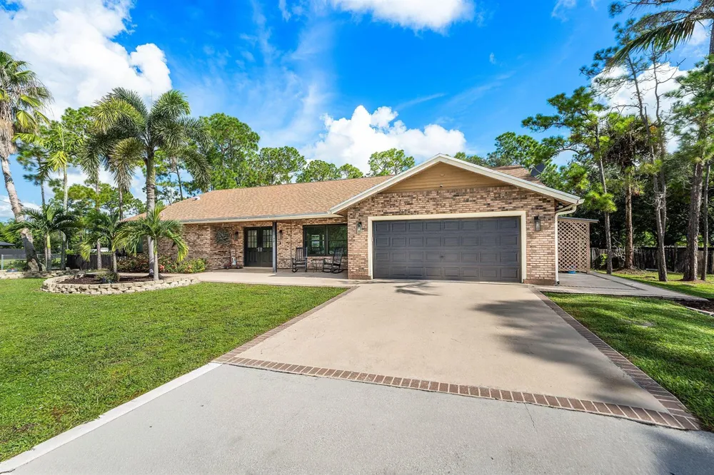 18429 Sycamore Drive W Loxahatchee, FL 33470