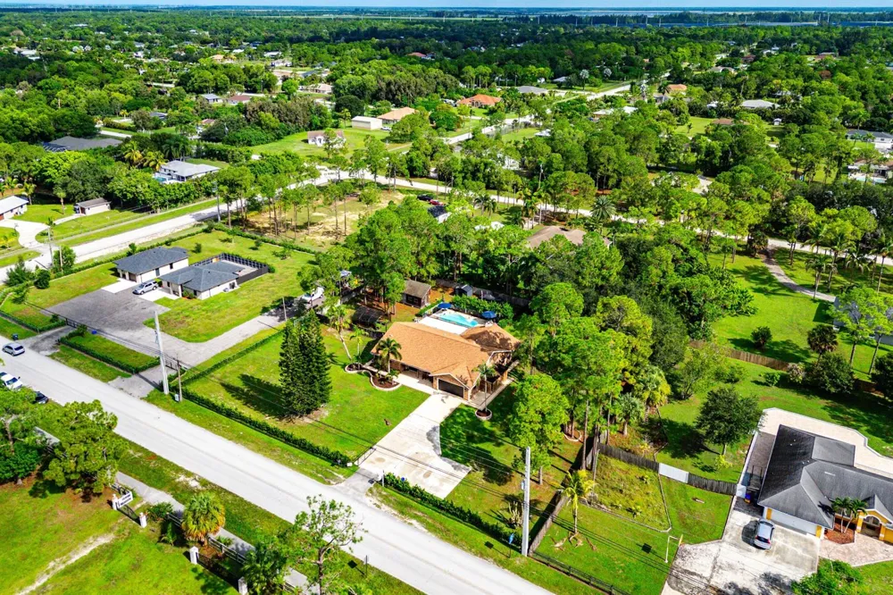 18429 Sycamore Drive W Loxahatchee, FL 33470
