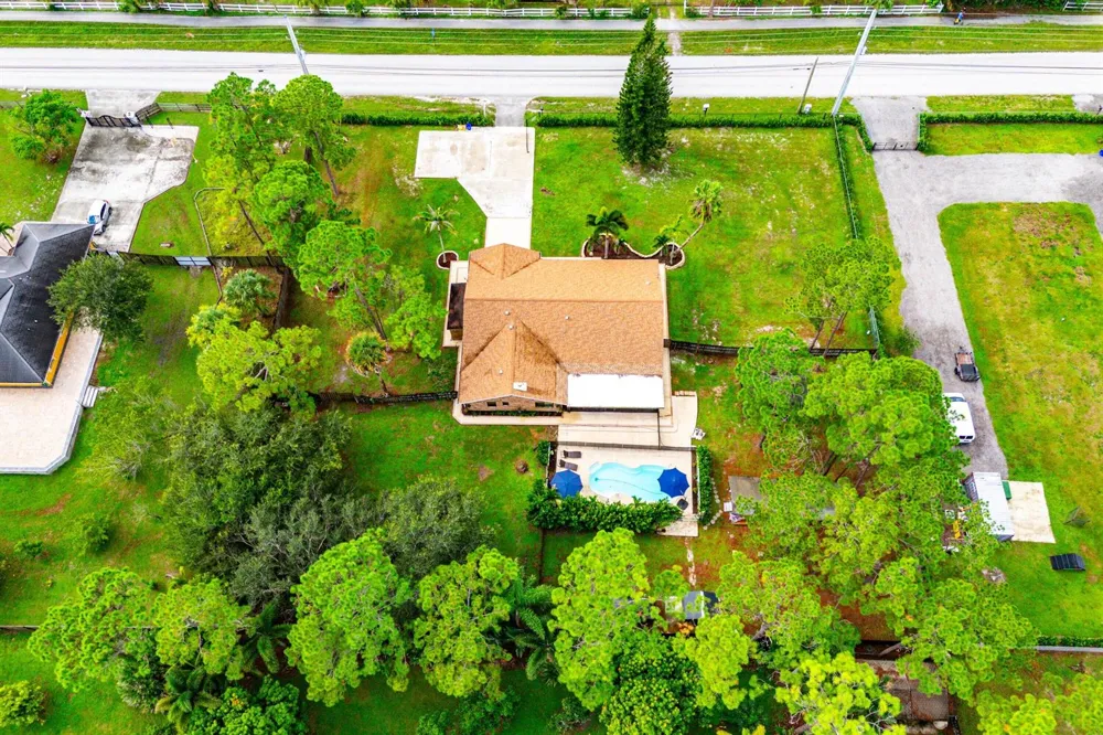 18429 Sycamore Drive W Loxahatchee, FL 33470
