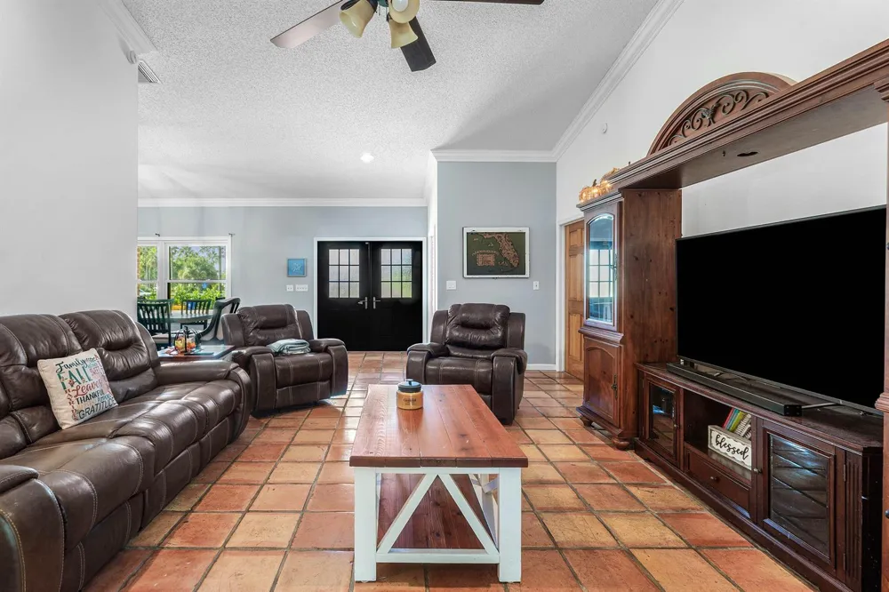18429 Sycamore Drive W Loxahatchee, FL 33470