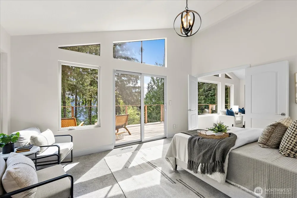 2035 West Lake Sammamish Parkway SE Bellevue, WA 98008