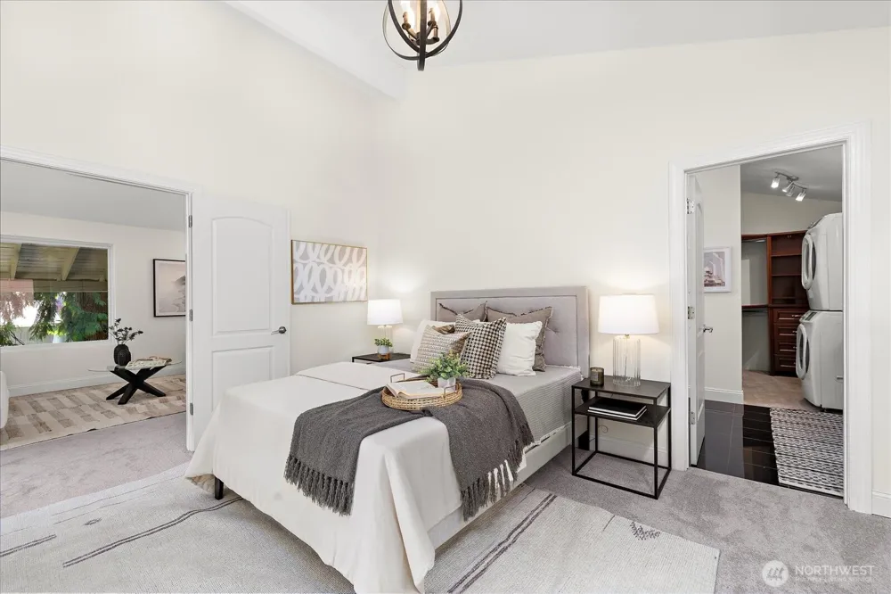 2035 West Lake Sammamish Parkway SE Bellevue, WA 98008