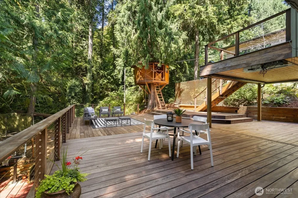 2035 West Lake Sammamish Parkway SE Bellevue, WA 98008