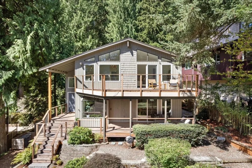 2035 West Lake Sammamish Parkway SE Bellevue, WA 98008