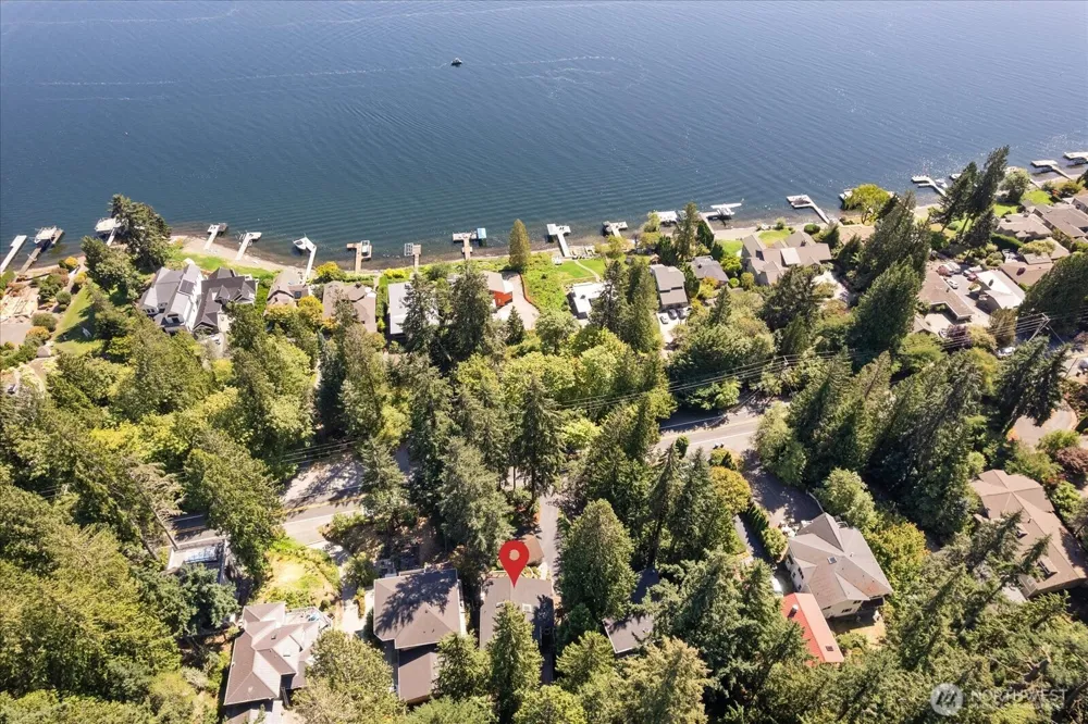 2035 West Lake Sammamish Parkway SE Bellevue, WA 98008