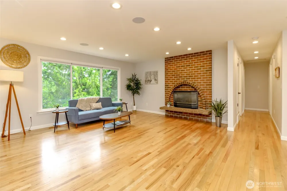 3716 SW 328th Place Federal Way, WA 98023
