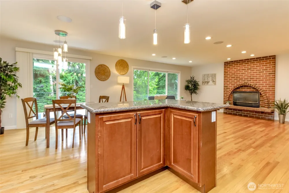 3716 SW 328th Place Federal Way, WA 98023