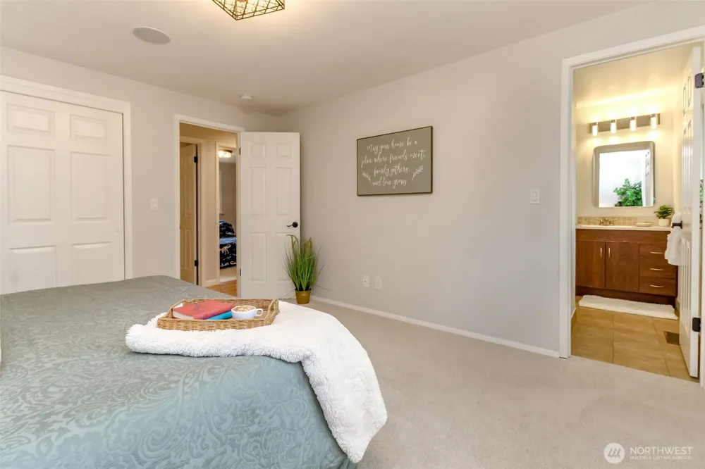 3716 SW 328th Place Federal Way, WA 98023