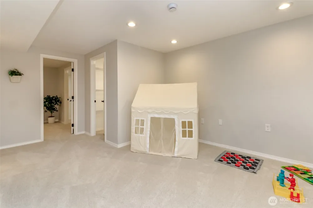 3716 SW 328th Place Federal Way, WA 98023