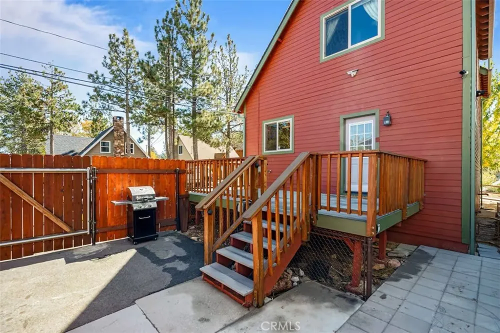 40272 Mahanoy Lane Big Bear Lake, CA 92315
