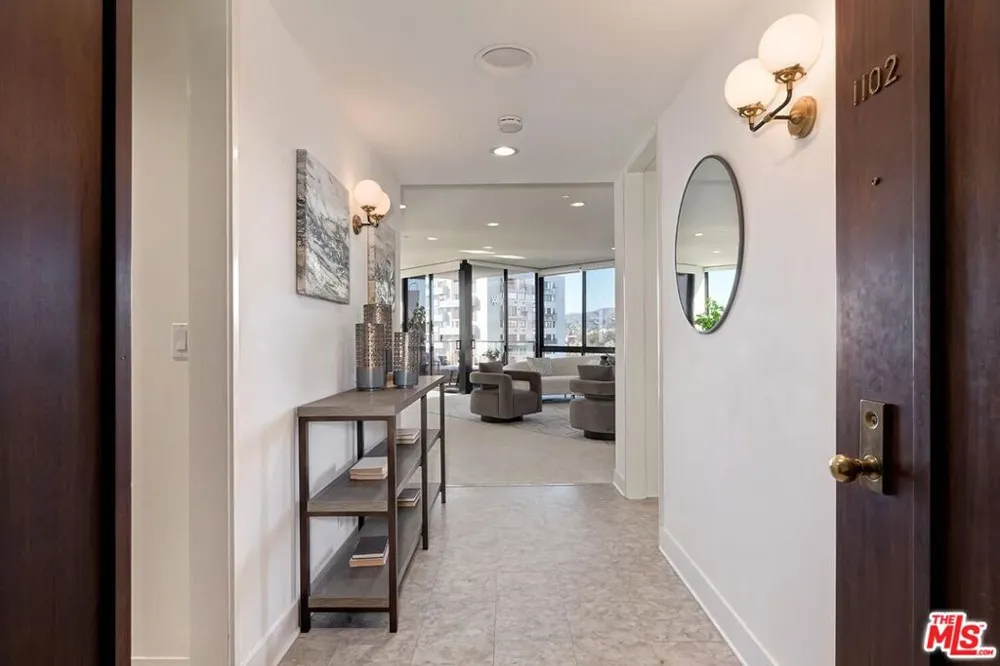 10350 Wilshire Boulevard #1102 Los Angeles, CA 90024