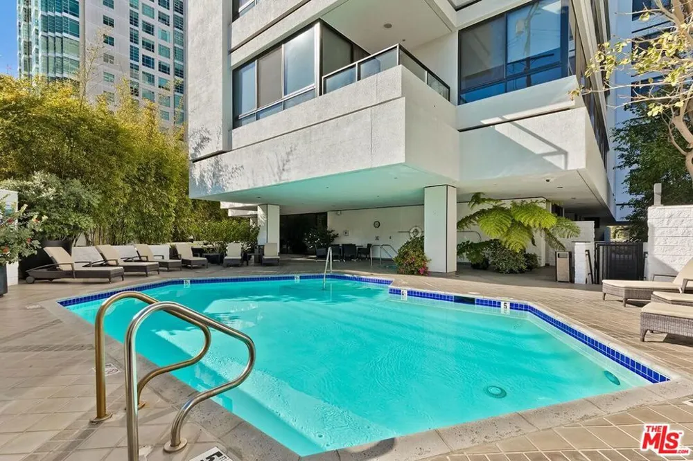10350 Wilshire Boulevard #1102 Los Angeles, CA 90024
