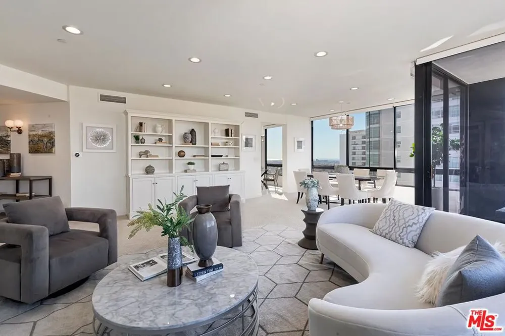 10350 Wilshire Boulevard #1102 Los Angeles, CA 90024