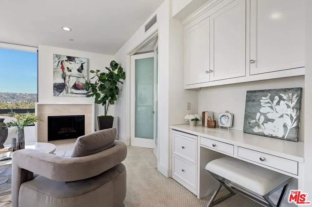 10350 Wilshire Boulevard #1102 Los Angeles, CA 90024