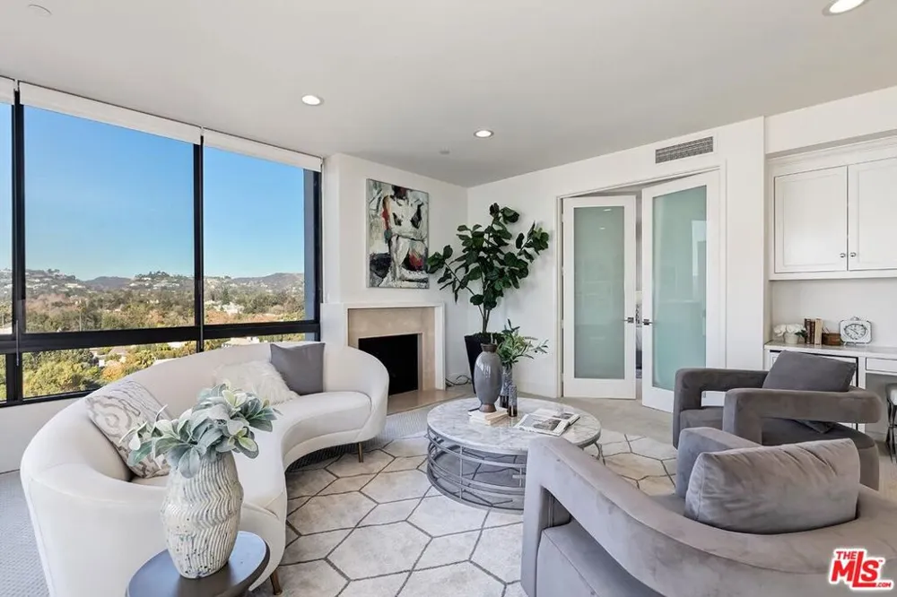 10350 Wilshire Boulevard #1102 Los Angeles, CA 90024