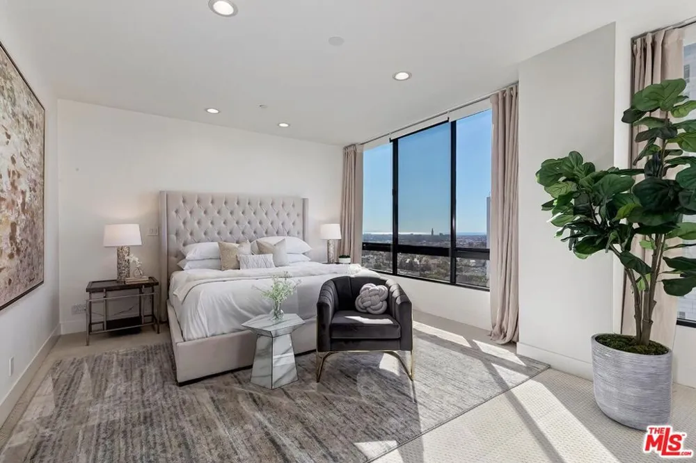 10350 Wilshire Boulevard #1102 Los Angeles, CA 90024