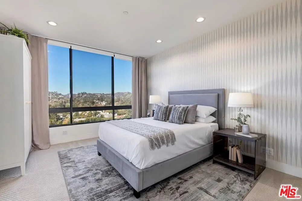 10350 Wilshire Boulevard #1102 Los Angeles, CA 90024