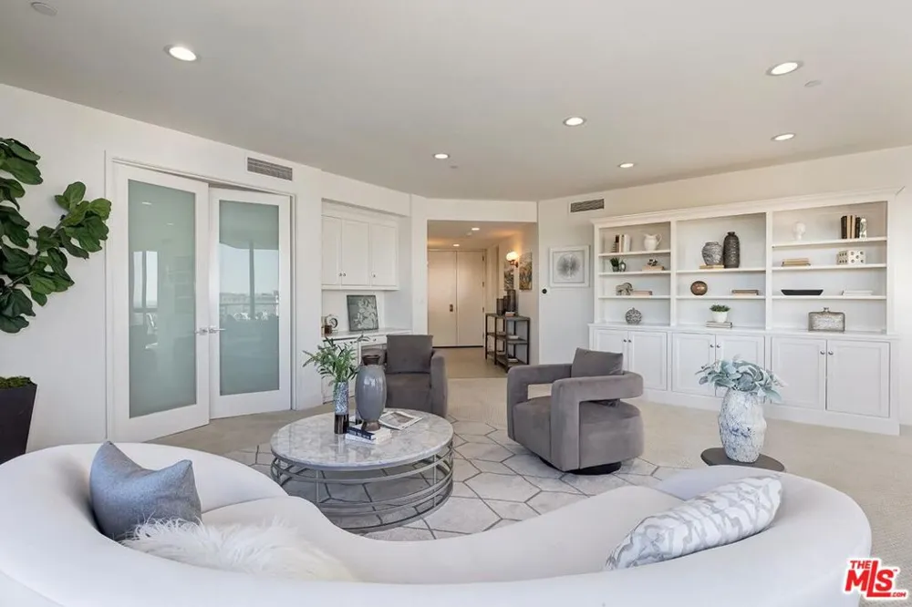 10350 Wilshire Boulevard #1102 Los Angeles, CA 90024
