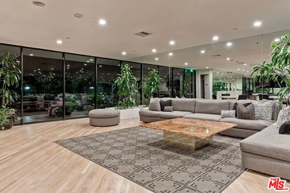 10350 Wilshire Boulevard #1102 Los Angeles, CA 90024