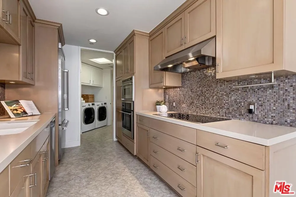 10350 Wilshire Boulevard #1102 Los Angeles, CA 90024