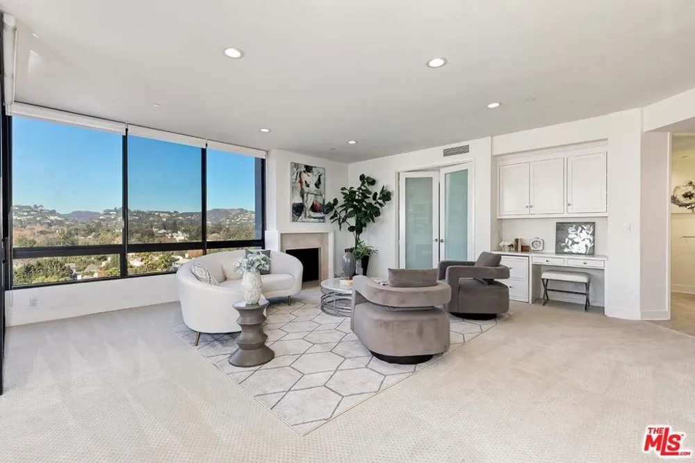 10350 Wilshire Boulevard #1102 Los Angeles, CA 90024