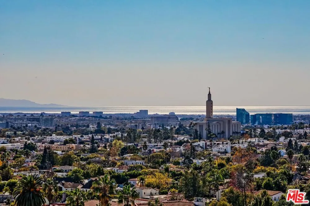 10350 Wilshire Boulevard #1102 Los Angeles, CA 90024