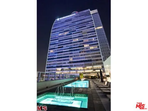 900 W Olympic Boulevard #28D